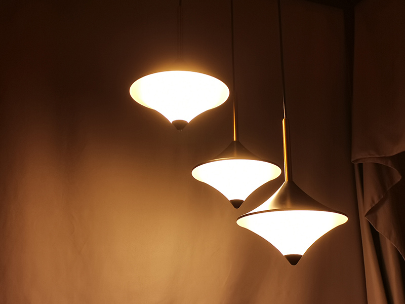 Mingkeda Wholesale Unique Simple Design Home Decor Indoor Modern LED Pendant Lighting