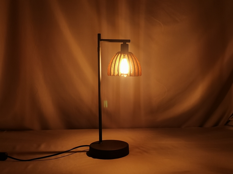 Mingkeda Modern design Hot Selling Metal Cork Wood Black Color Table Home Deco Table Lamp