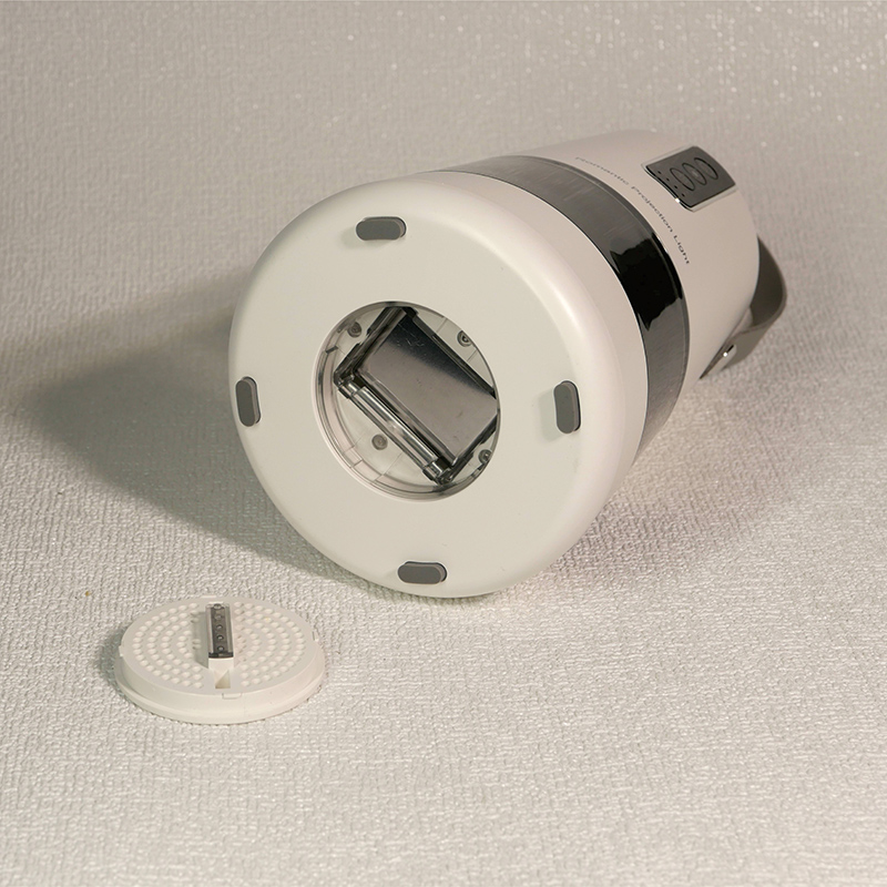 Mingkeda Luxury Rechargeable Metal Hotel Bar Living Room Reading Decoration LED Table Lamp