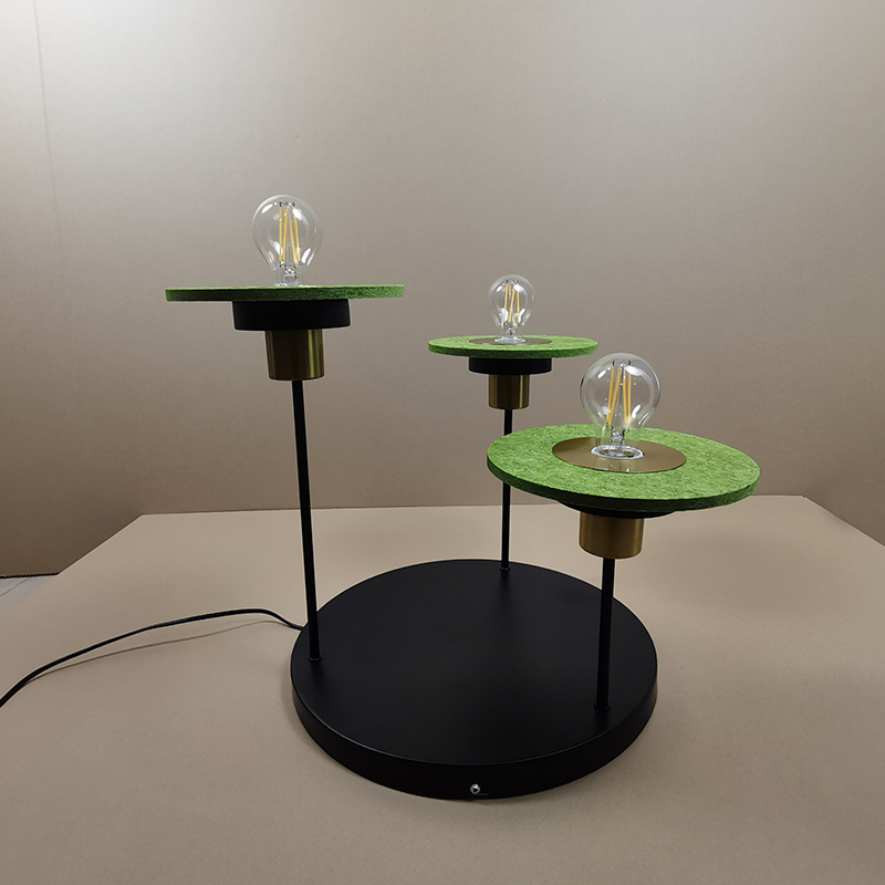 Mingkeda Hot Sales Metal 1800mAh Battery Operated Rechargeable Restaurant Decorative Charging LED Table Lamp