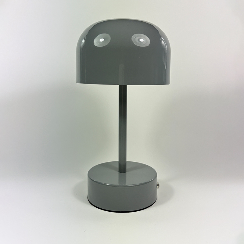 Mingkeda New Fashion Design Metal 1800mAh Battery Operated Rechargeable Restaurant Decorative Charging LED Table Lamp