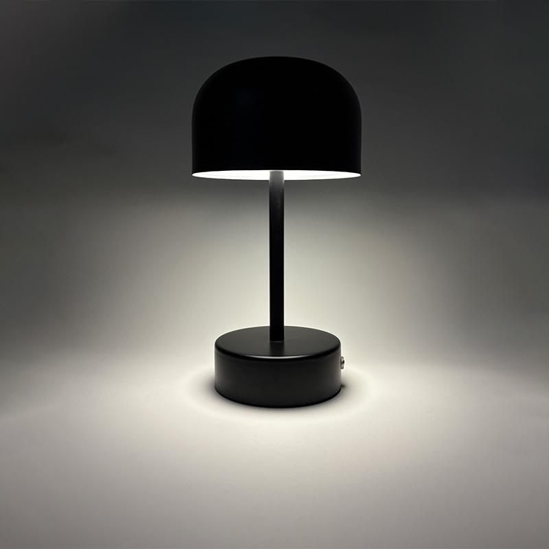 Mingkeda Luxury Metal Touch Restaurant Hotel Living Room Reading Decoration LED Table Lamp