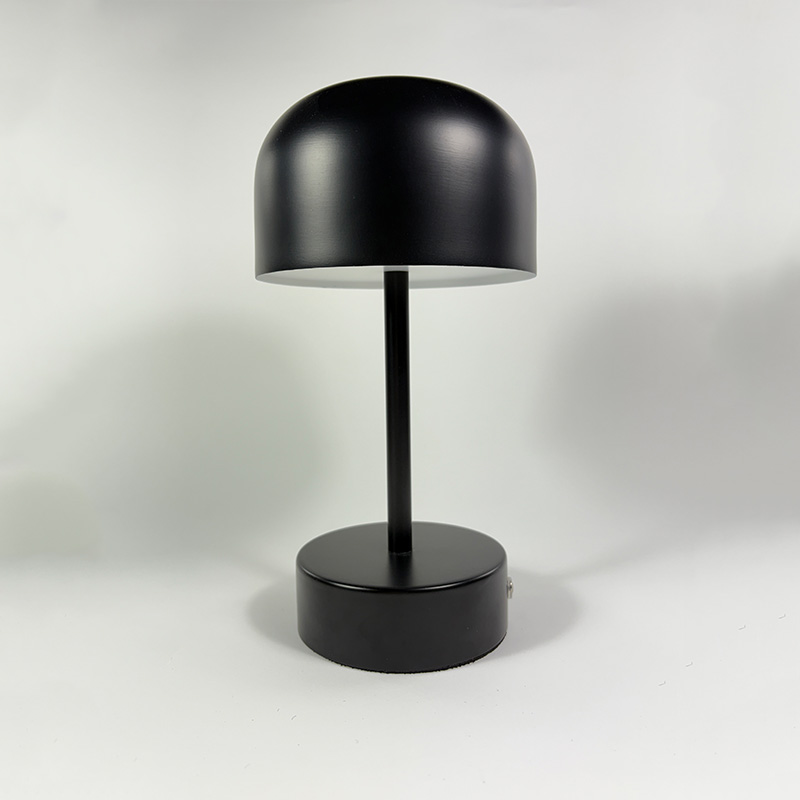 Mingkeda Luxury Metal Touch Restaurant Hotel Living Room Reading Decoration LED Table Lamp