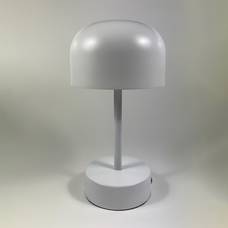 Mingkeda Restaurant Luxury Metal Hotel Living Room Reading Decoration LED Table Lamp