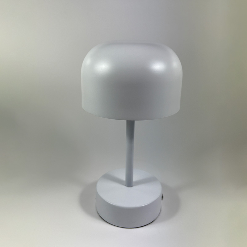 Mingkeda Restaurant Luxury Metal Hotel Living Room Reading Decoration LED Table Lamp