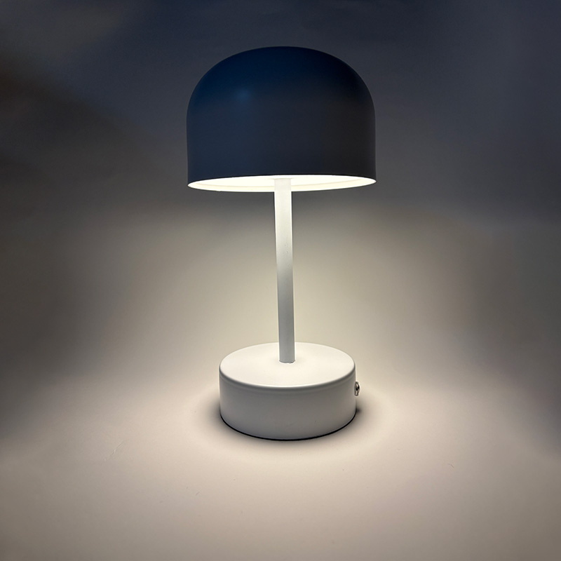 Mingkeda Restaurant Luxury Metal Hotel Living Room Reading Decoration LED Table Lamp