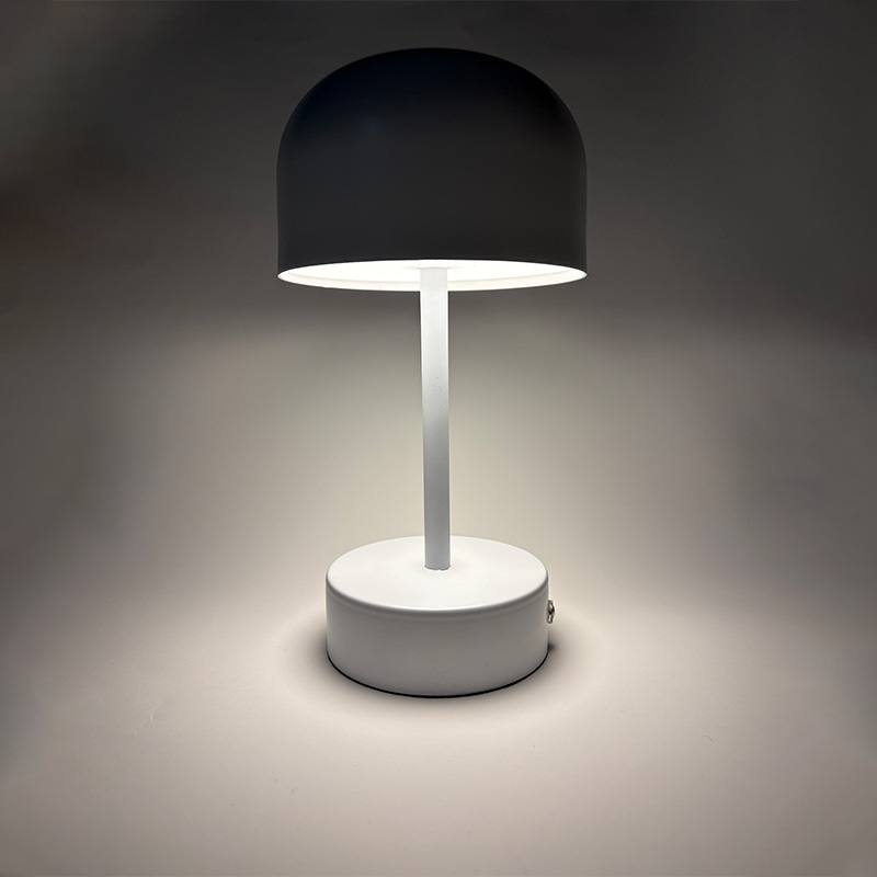 Mingkeda Restaurant Luxury Metal Hotel Living Room Reading Decoration LED Table Lamp