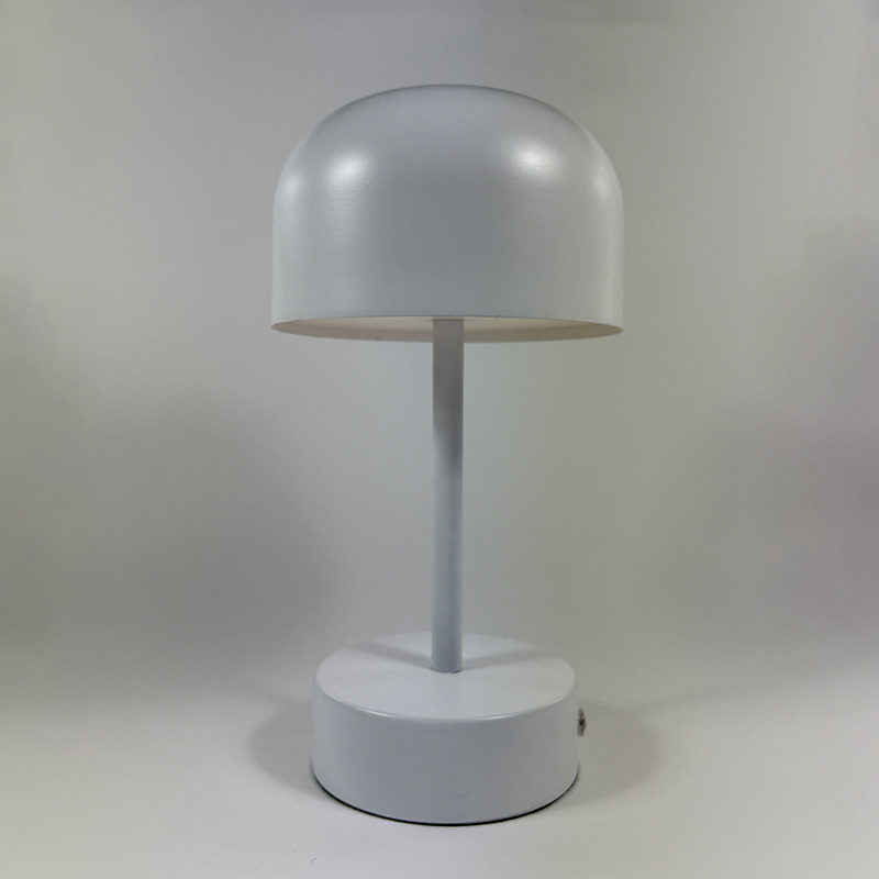 Mingkeda Restaurant Luxury Metal Hotel Living Room Reading Decoration LED Table Lamp