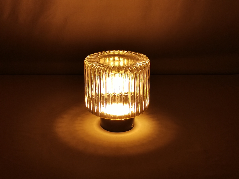 Mingkeda Indoor Modern Back Light Modern Wall Sconces LED Metal Black White Wall Lamp for Home Hotel Decoration