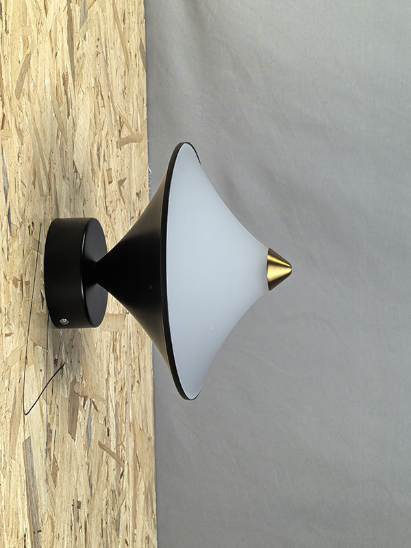 Mingkeda Indoor Back Light Modern Wall Sconces LED Metal Black White Wall Lamp for Home Hotel Decoration